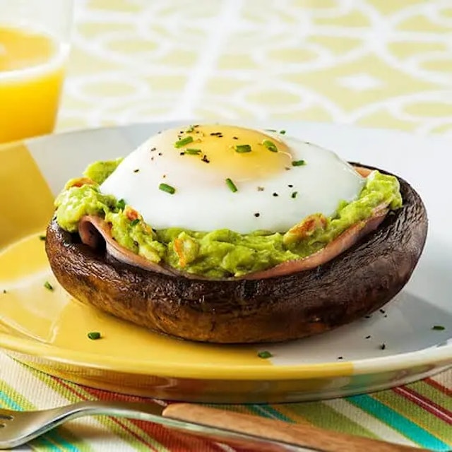 Portobello Stuffed with Ham, Egg, and Guacamole.jpg